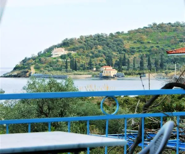 Elena's Family * Leonídion