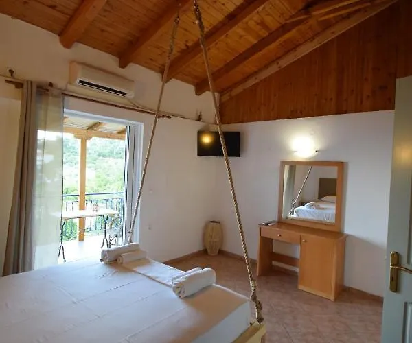 Elena's Family Apartamento Leonídion