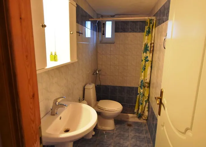 Elena's Family Leonídion